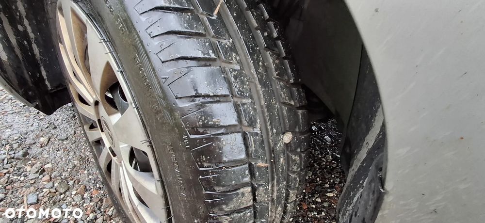 Skoda RAPID 1.0 TSI Style - 17