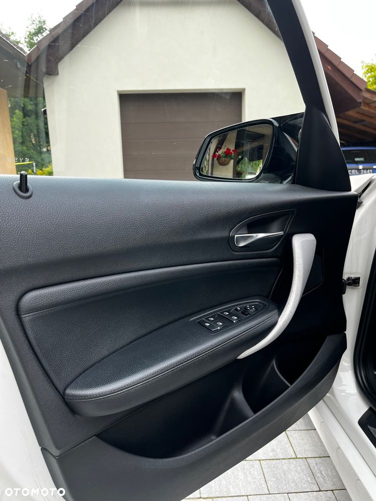 BMW Seria 1 120d M Sport Shadow - 37