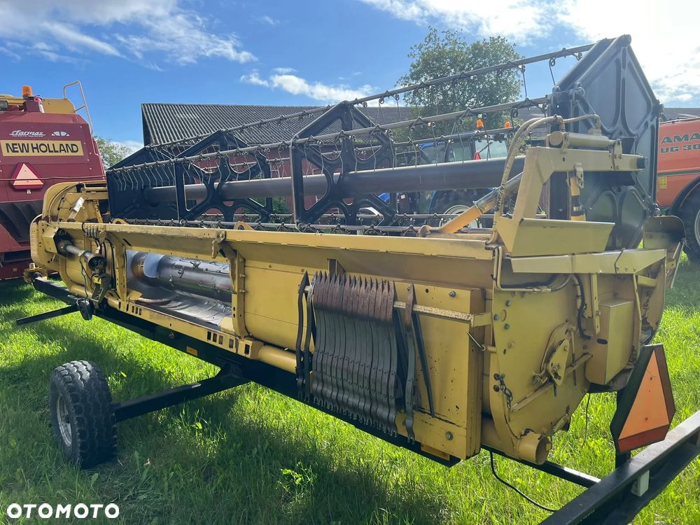 New Holland L520 - 11