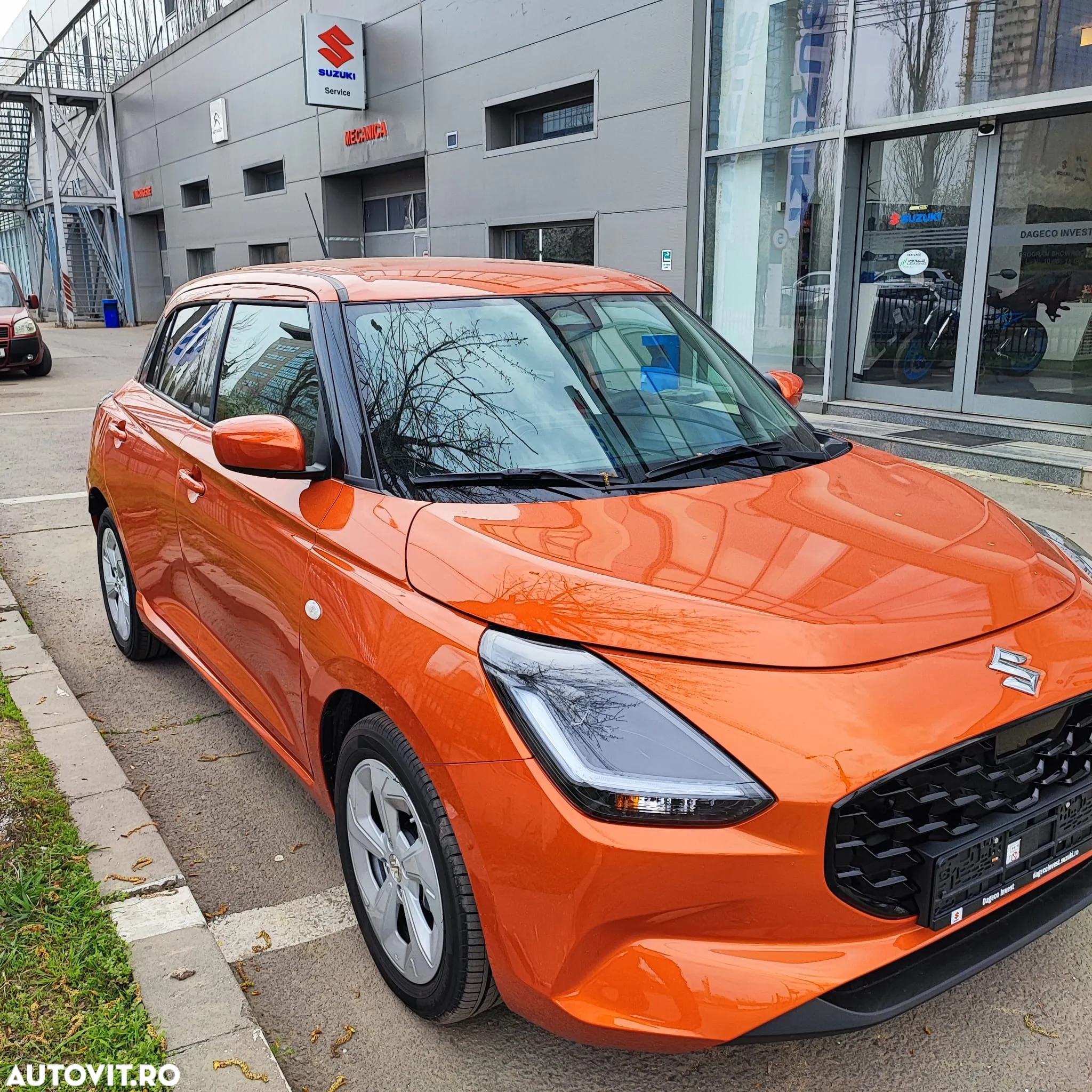Suzuki Swift 1.2 Dualjet 12V MHEV Passion - 4