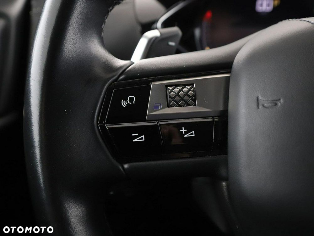 DS Automobiles DS 3 Crossback 1.2 PureTech Grand Chic - 32