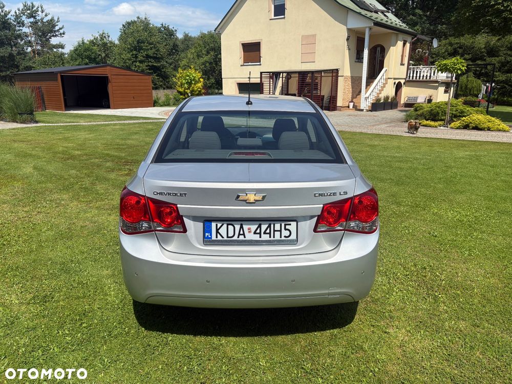 Chevrolet Cruze 2.0 VDCi LS - 3