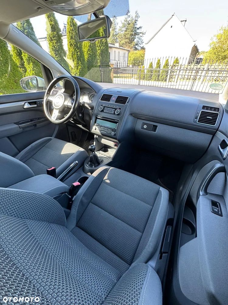 Volkswagen Touran 1.6 TDI DPF BlueMotion Technology Highline - 12