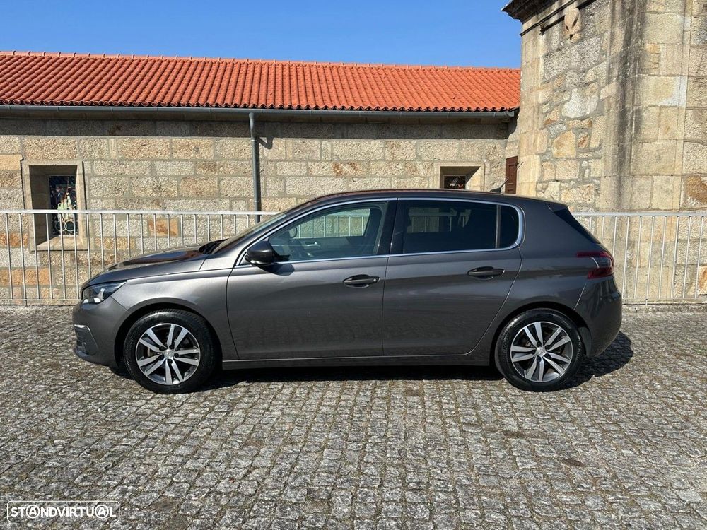 Peugeot 308 1.2 PureTech Allure EAT8 - 24