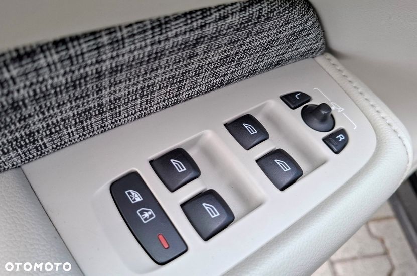 Volvo XC 60 D4 Inscription - 24