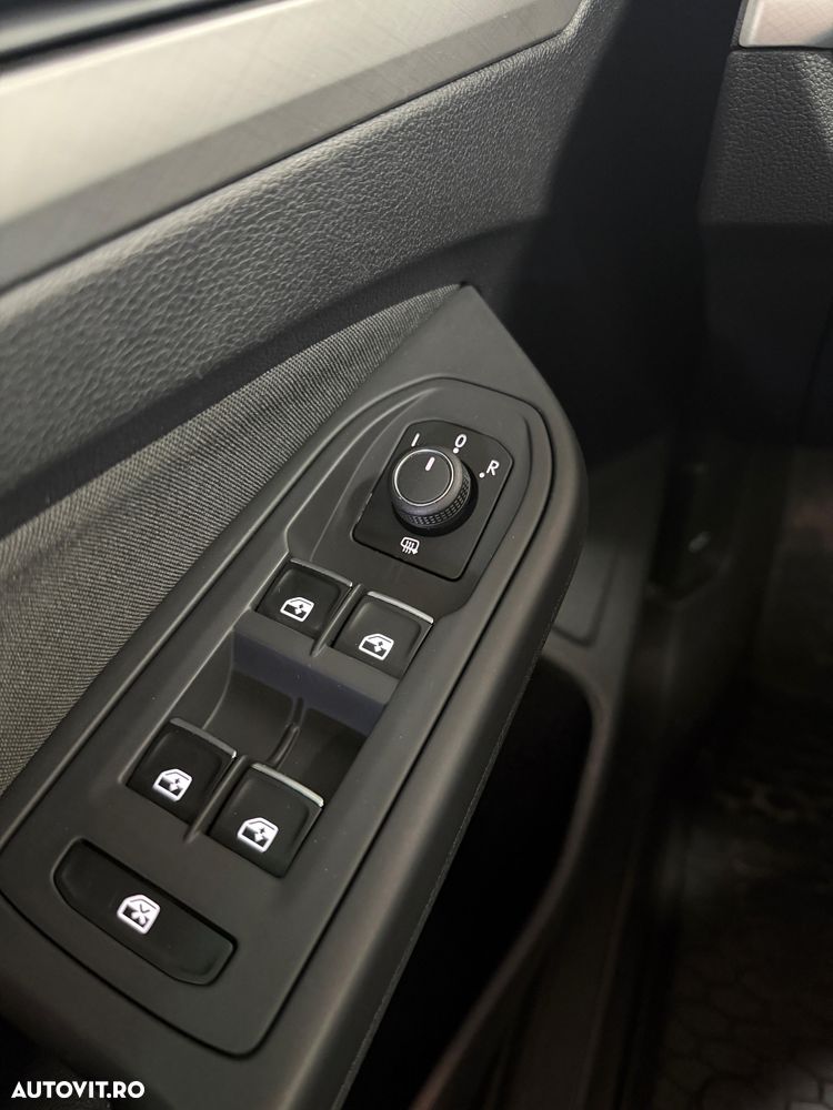 Volkswagen Golf 2.0 TDI Life - 28