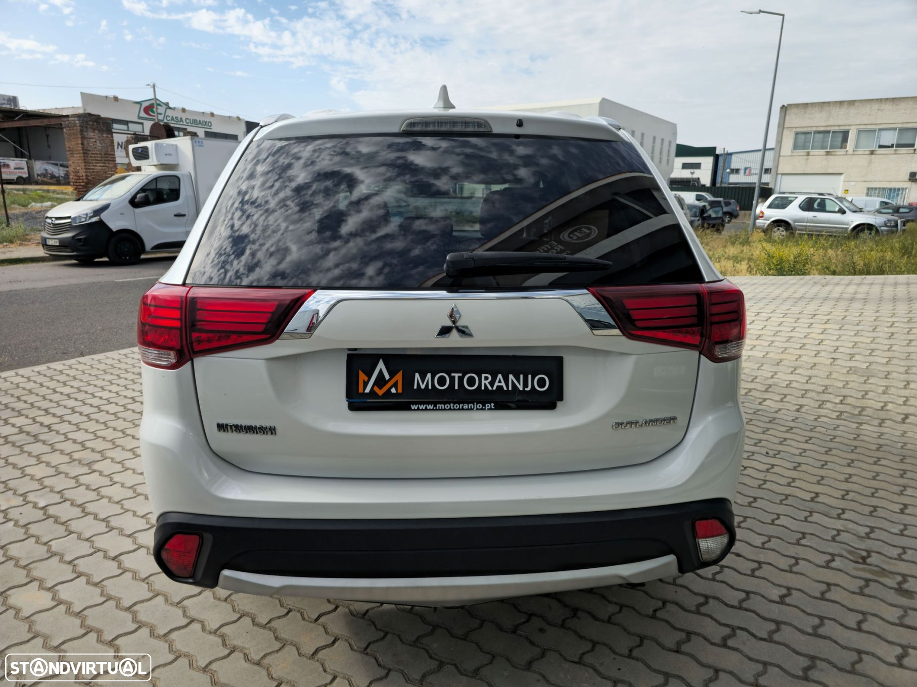 Mitsubishi Outlander 2.2 DI-D Intense+ - 6