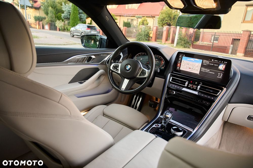 BMW Seria 8 - 28