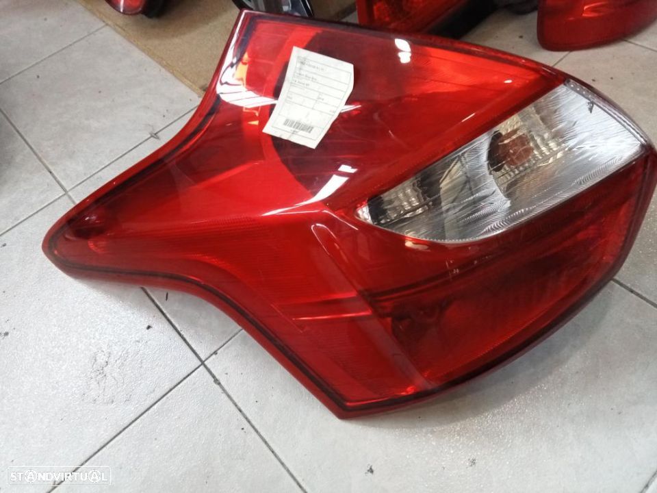 Farolim esquerdo Ford Focus III - 1