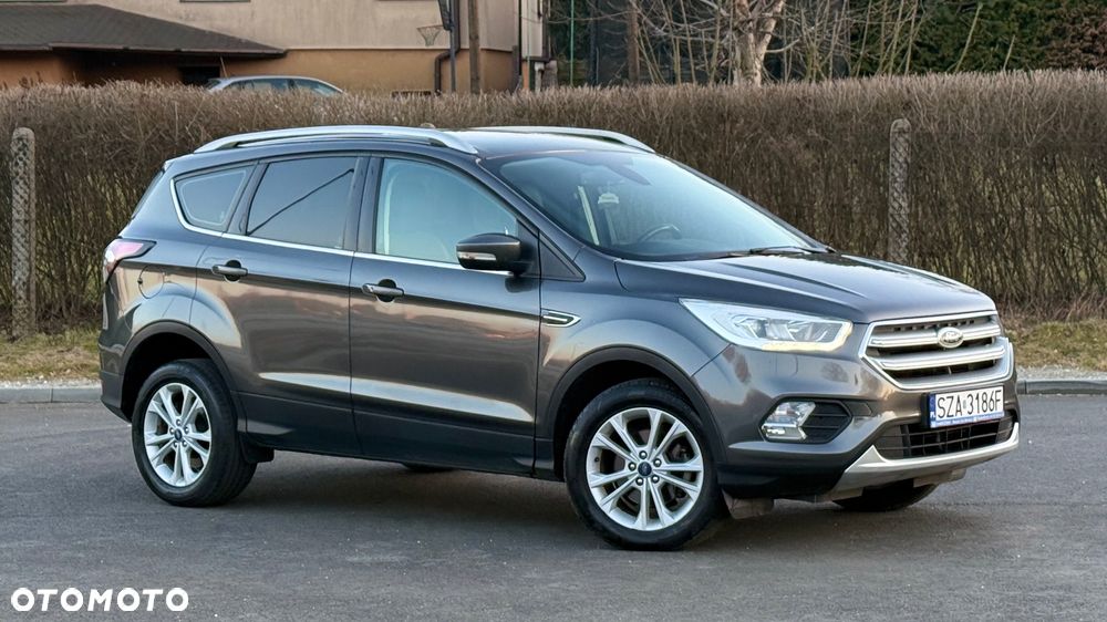 Ford Kuga 1.5 EcoBoost 2x4 Titanium - 1