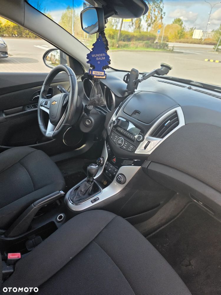 Chevrolet Cruze - 11