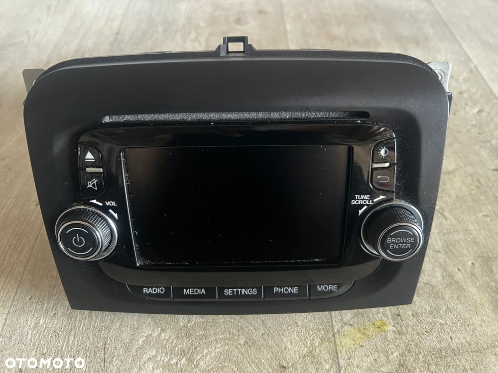 RADIO NAWIGACJA FIAT 500L 07355944710