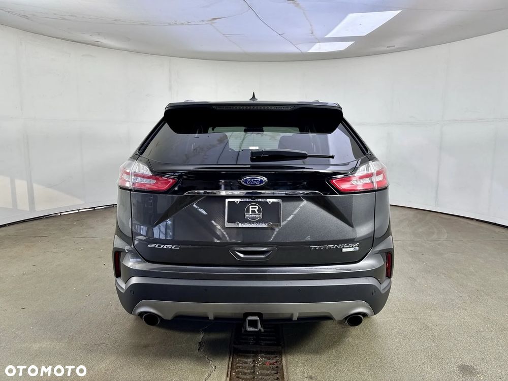 Ford Edge - 8