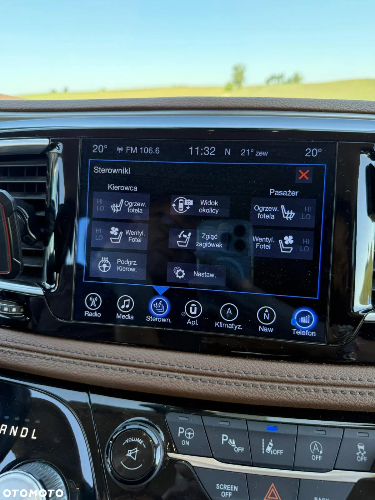 Chrysler Pacifica - 18