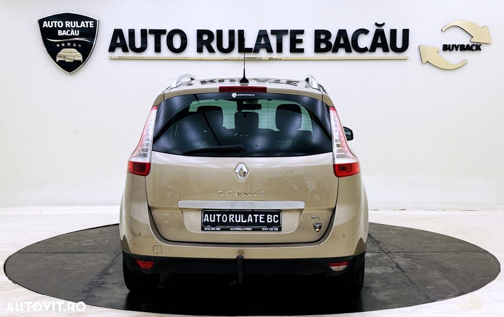 Renault Scenic - 11