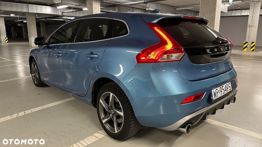 Volvo V40 D4 Drive-E R-Design Summum - 2