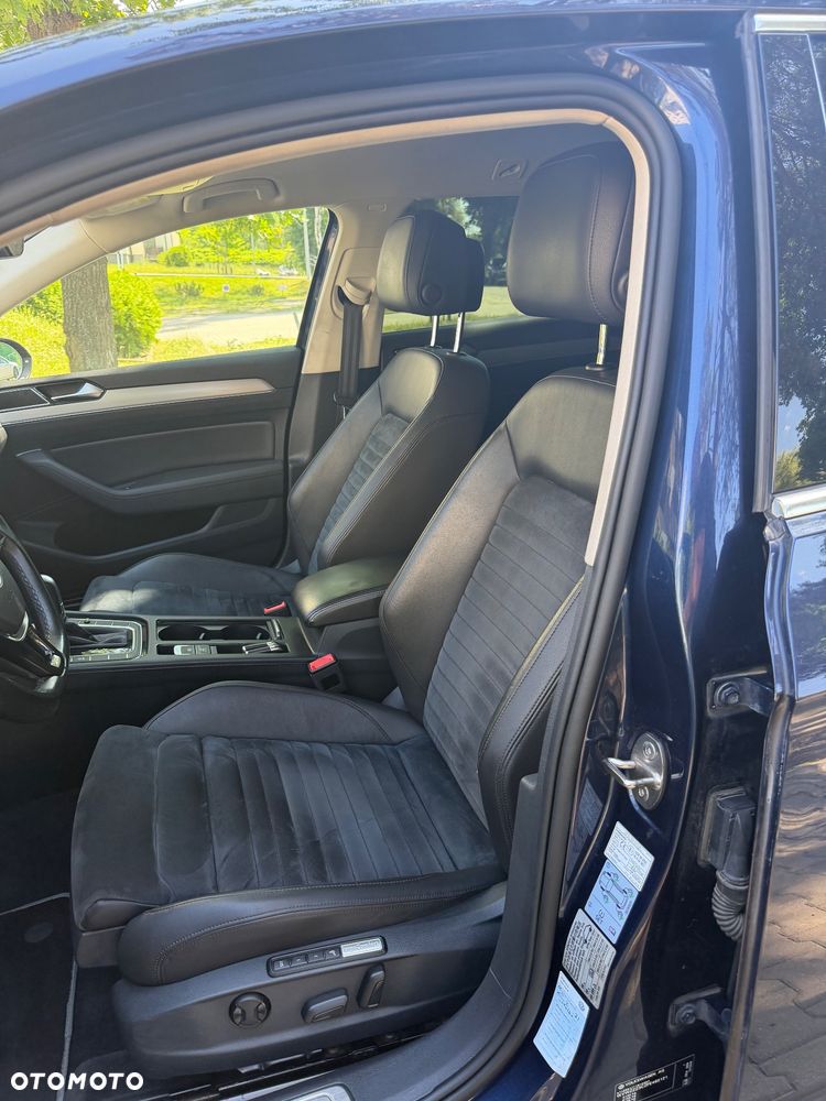 Volkswagen Passat - 25