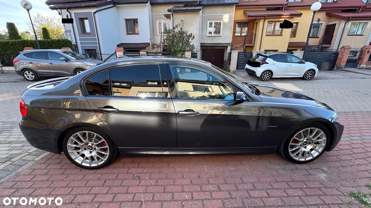 BMW Seria 3 320si - 4