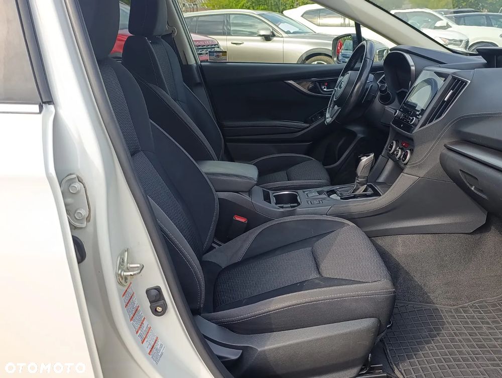 Subaru Impreza 2.0i Exclusive (EyeSight) Lineartronic - 10