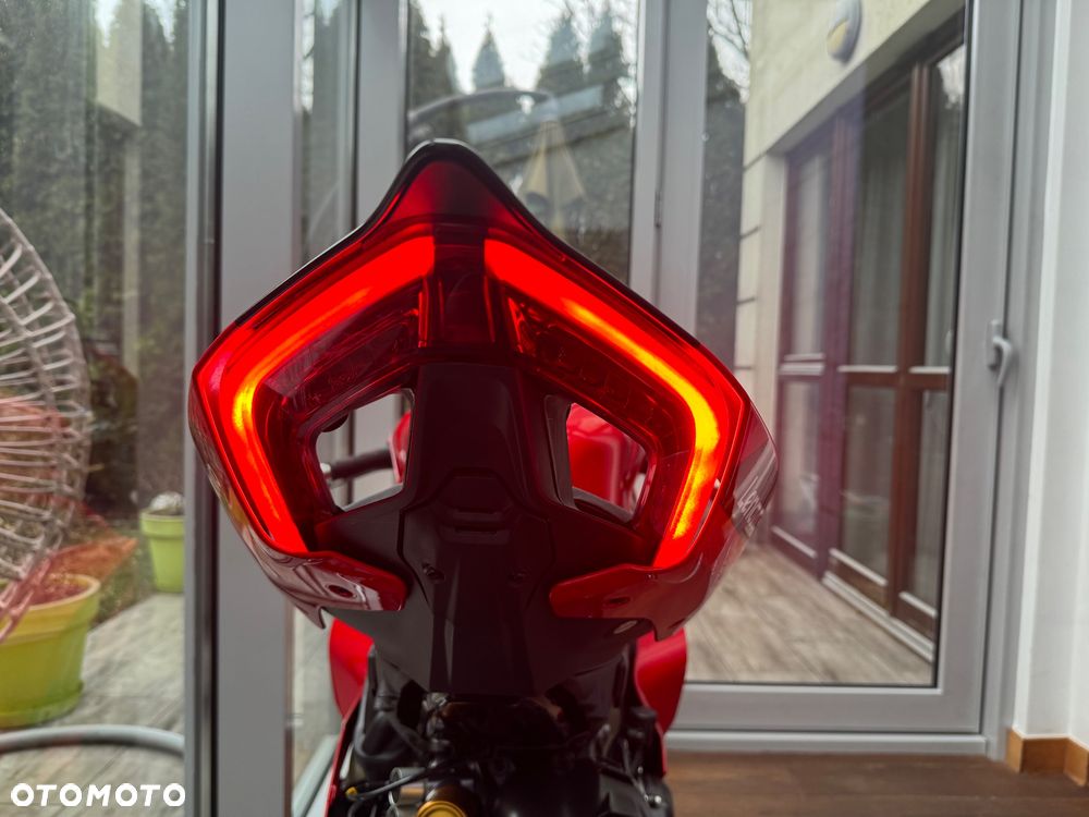 Ducati Panigale V4S - 5