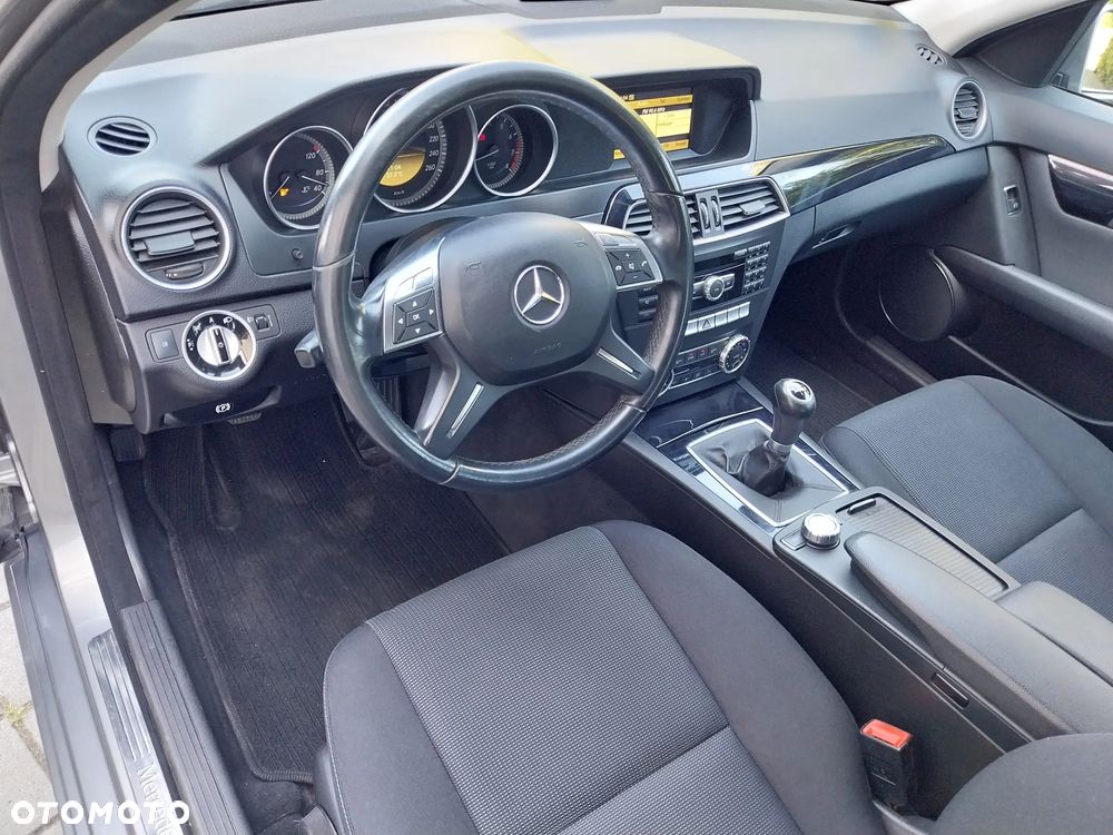 Mercedes-Benz Klasa C 180 BlueEFFICIENCY - 13