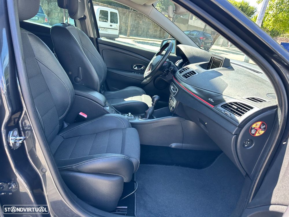 Renault Mégane Sport Tourer 1.5 dCi GT Line SS - 42