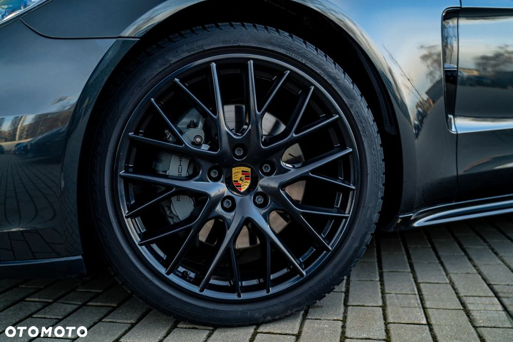 Porsche Panamera 4S - 7