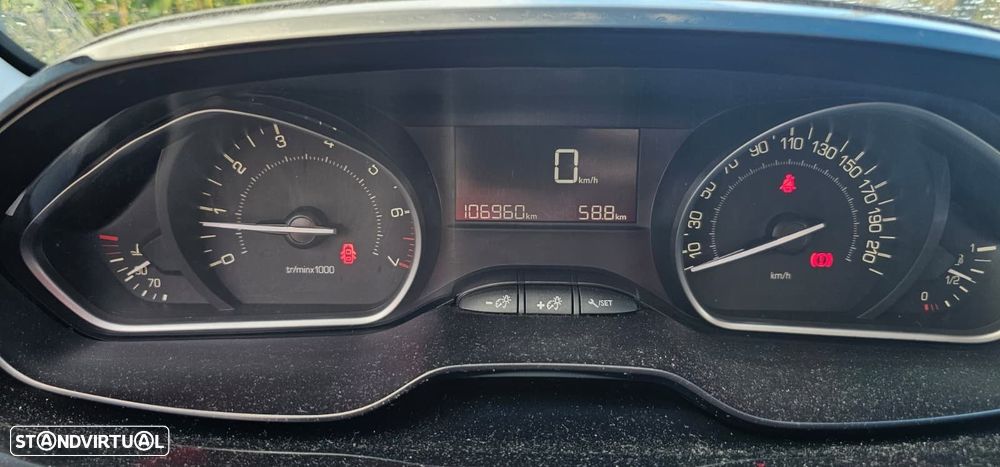Peugeot 2008 1.2 PureTech Style - 5
