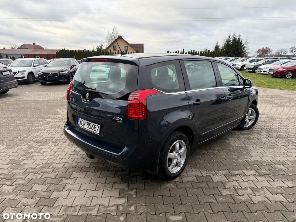 Peugeot 5008 - 3