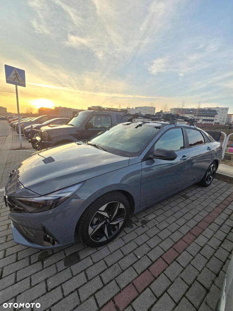 Hyundai Elantra 1.6 Executive CVT - 31