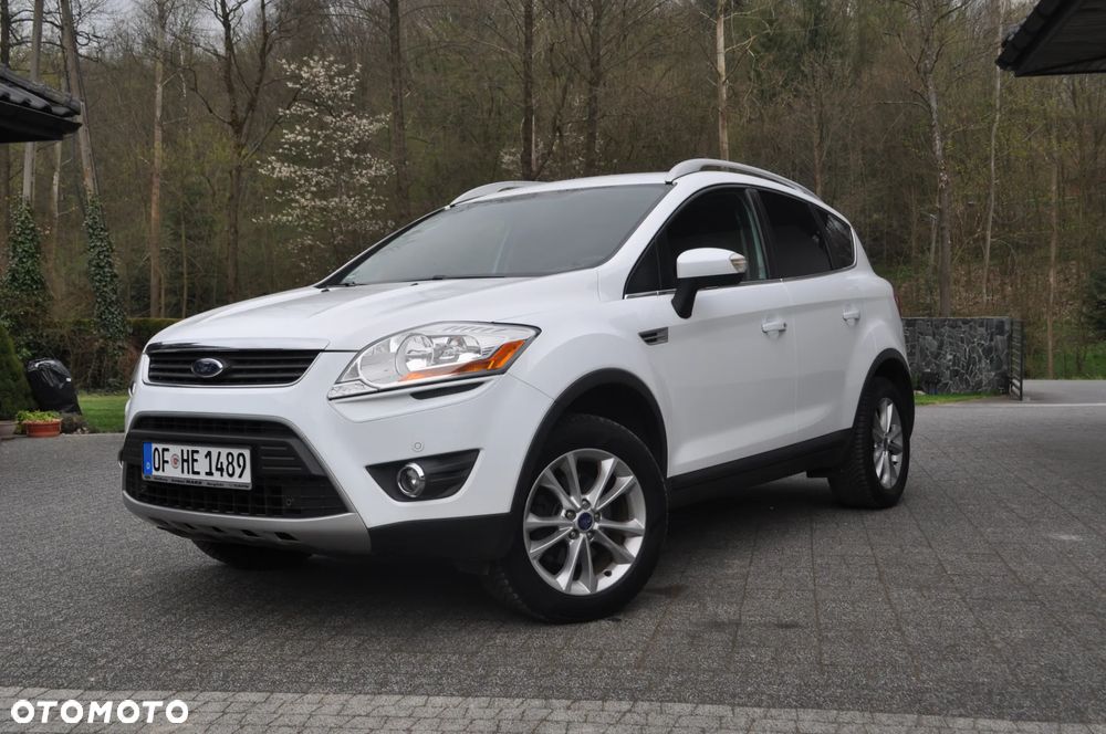 Ford Kuga 2.0 TDCi 2x4 Titanium - 8