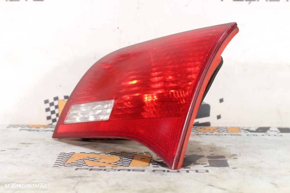Farolim Direito Audi A6 Avant (4F5, C6)  4F9945094b / 89037748 / Mala - 3