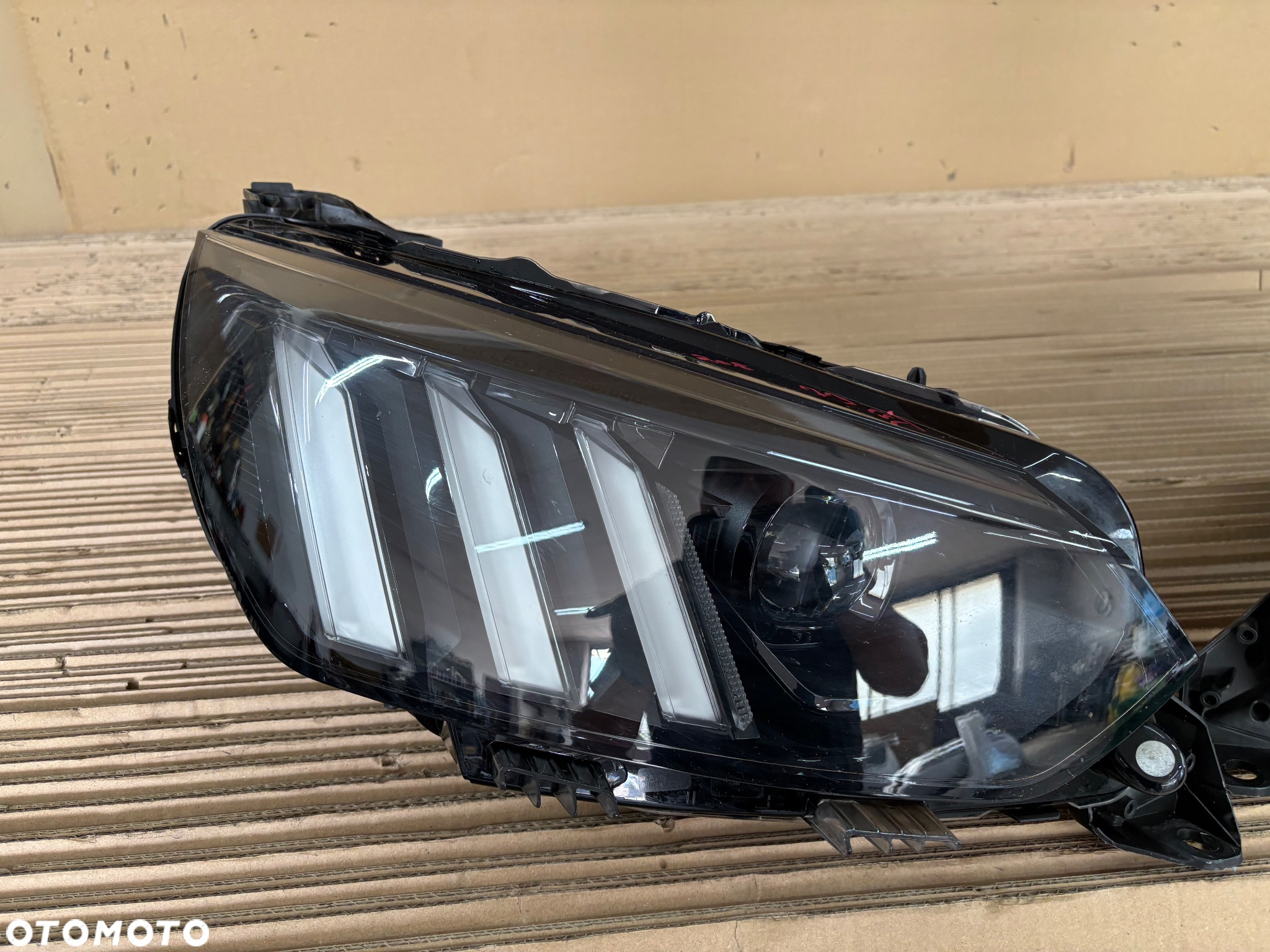 Peugeot 208 2019-komplet lamp Full Led lewa ,prawa - 3