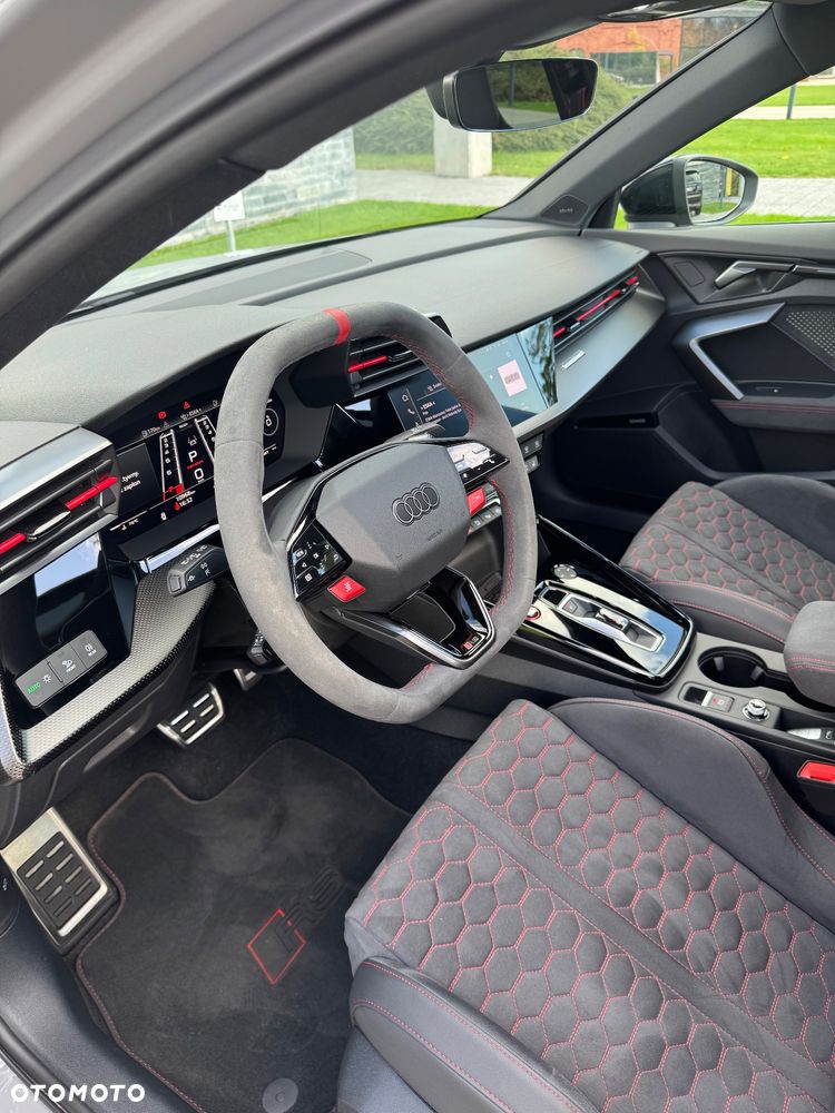 Audi RS3 Limousine - 22