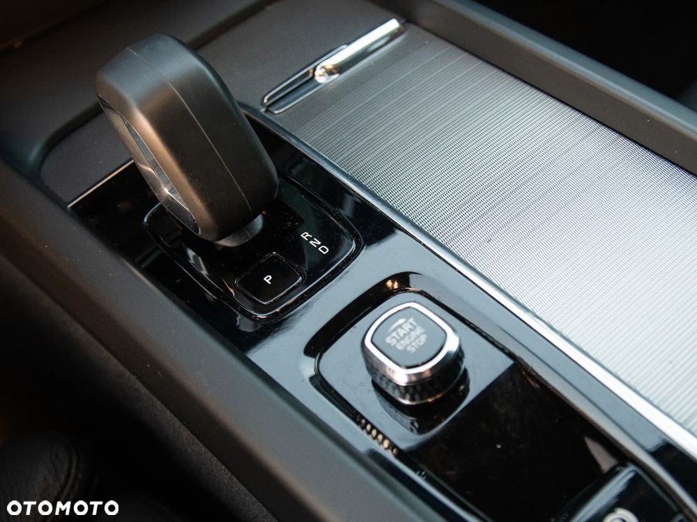 Volvo V60 Cross Country B4 D AWD - 22