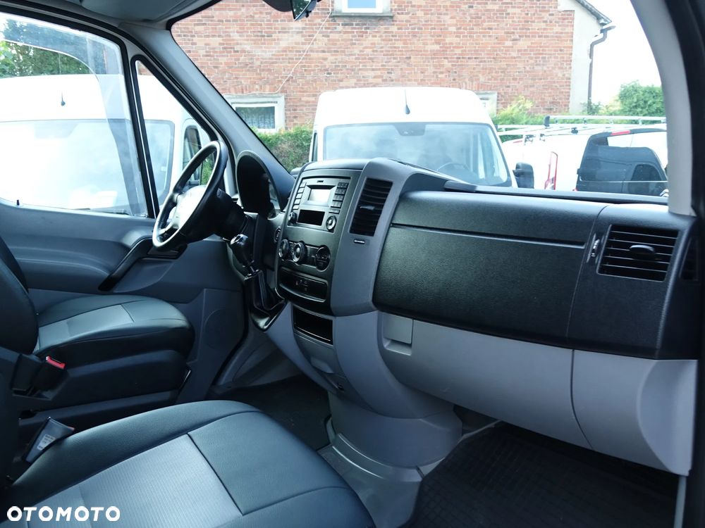 Volkswagen Crafter 5-osobowy Brygadówka + bagażnik dachowy - 8
