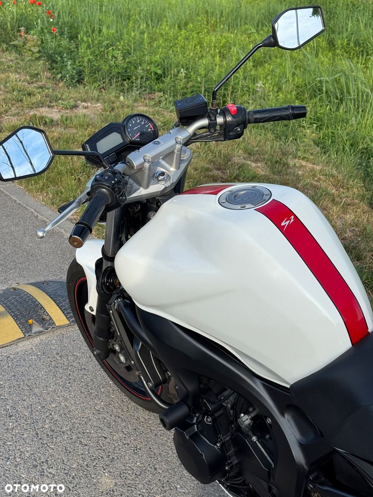 Yamaha FZ6 - 9