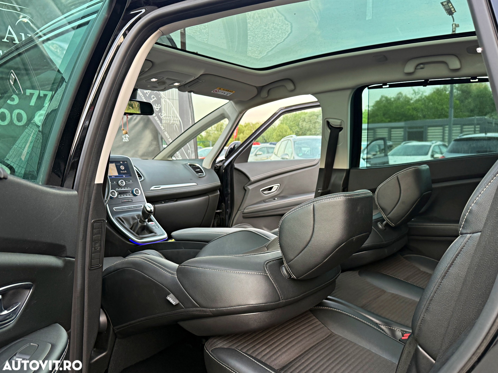 Renault Grand Scenic ENERGY dCi 110 INTENS - 8