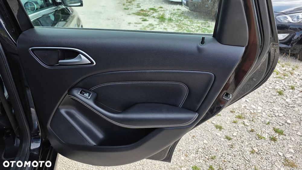 Mercedes-Benz Klasa B 180 BlueEFFICIENCY Edition 1 - 25