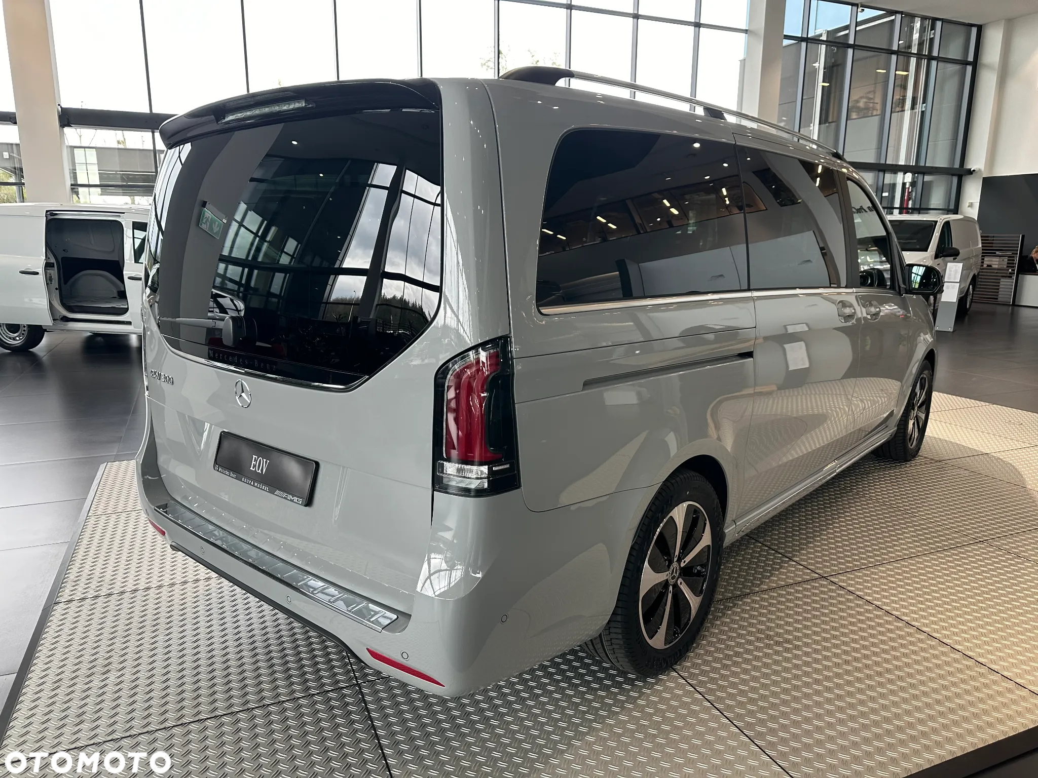 Mercedes-Benz EQV - 8