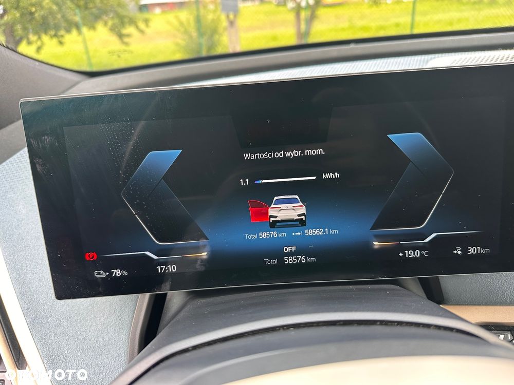 BMW iX xDrive40 76.6kWh Signature - 20