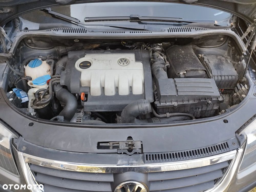 Volkswagen Touran 2.0 TDI DPF Cross DSG - 13