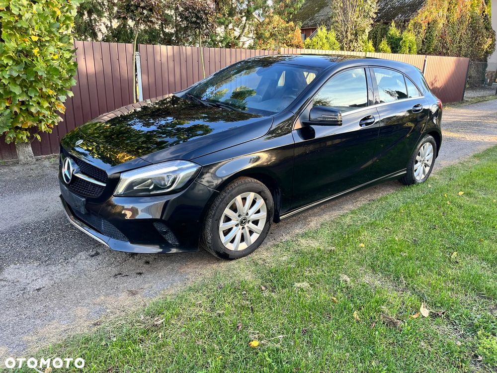 Mercedes-Benz Klasa A 180 7G-DCT - 2