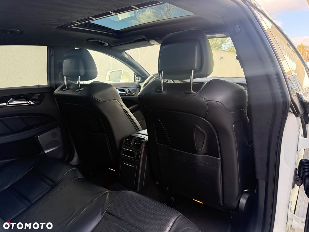 Mercedes-Benz CLS 63 AMG AMG SPEEDSHIFT MCT - 34