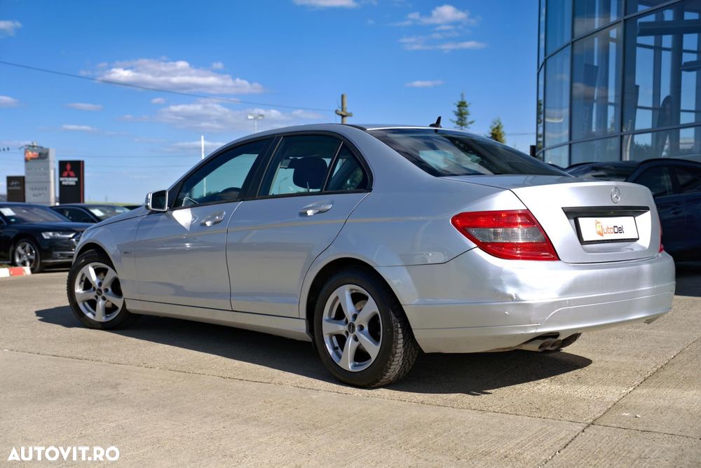 Mercedes-Benz C 200 CDI DPF (BlueEFFICIENCY) Avantgarde - 10