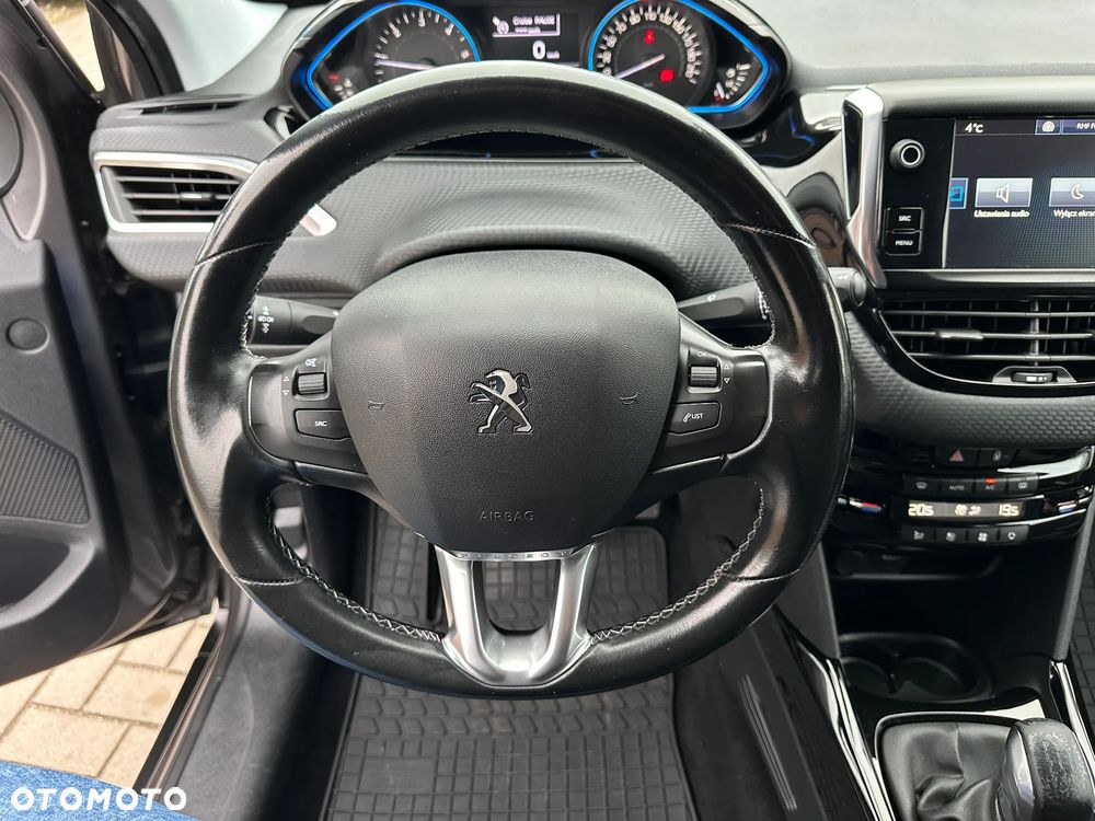 Peugeot 2008 - 8