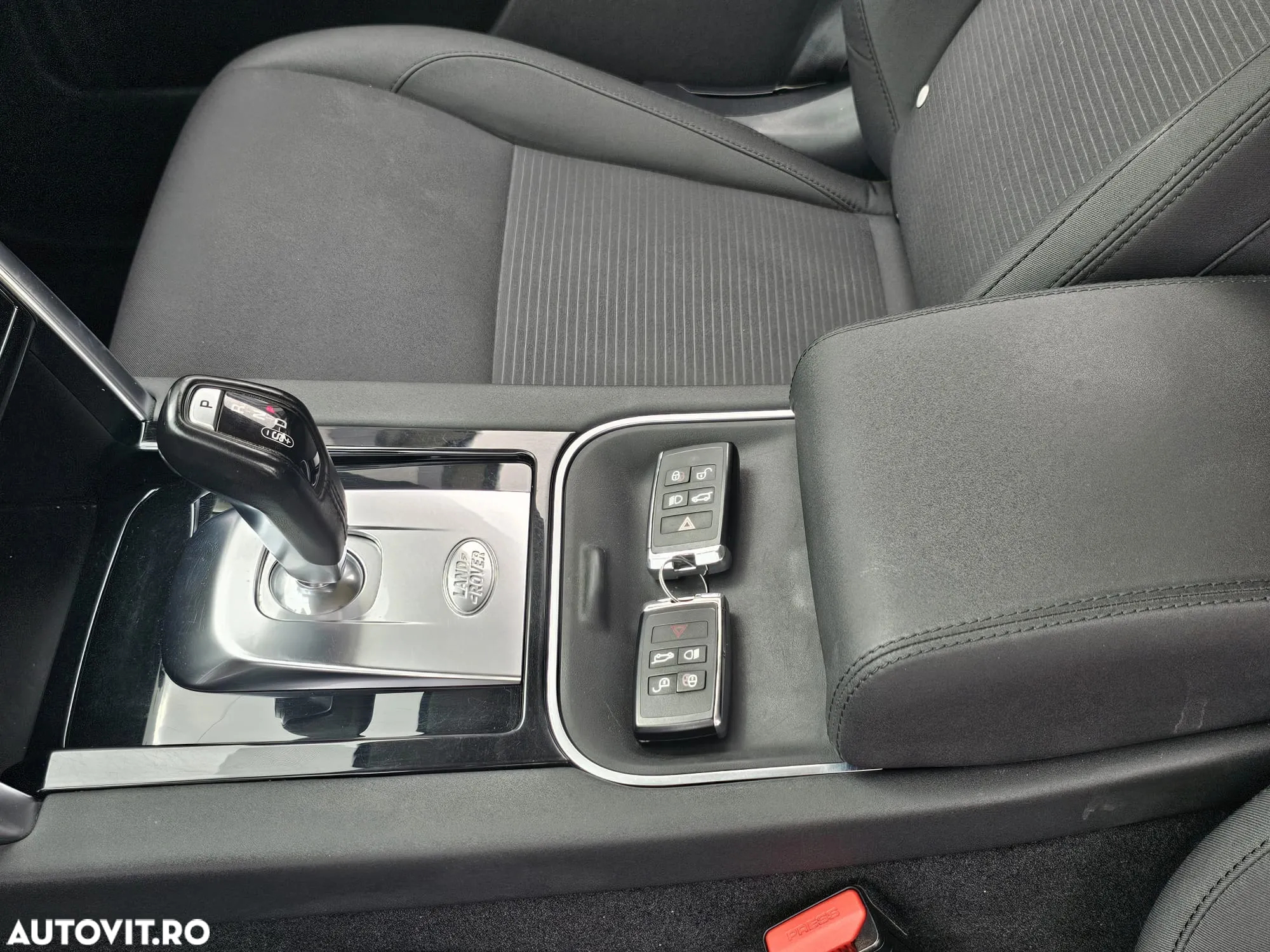 Land Rover Discovery Sport 2.0 D200 MHEV Urban Edition - 16