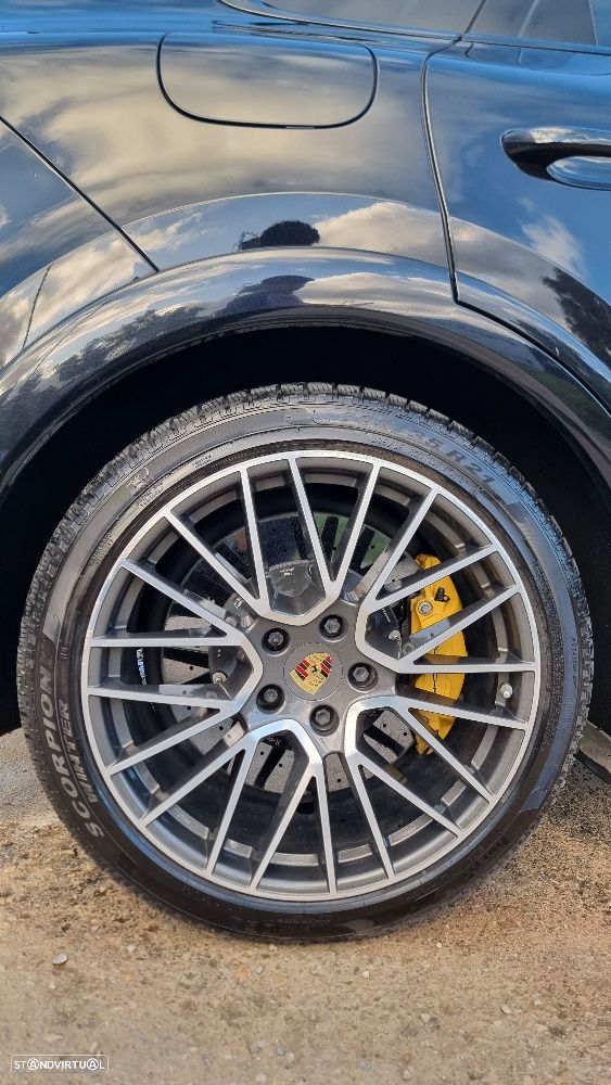 Porsche Cayenne Turbo S E-Hybrid - 21