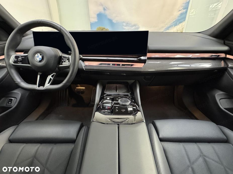 BMW Seria 5 520d xDrive mHEV M Sport - 9