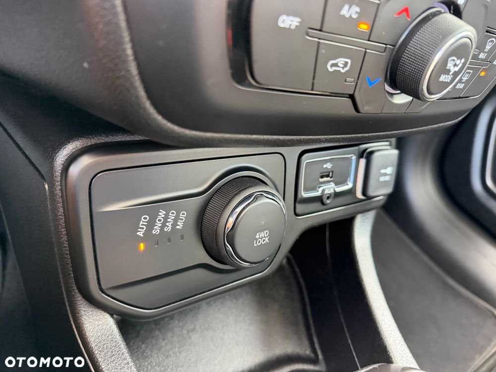 Jeep Renegade 1.4 MultiAir Active Drive Automatik Limited - 23